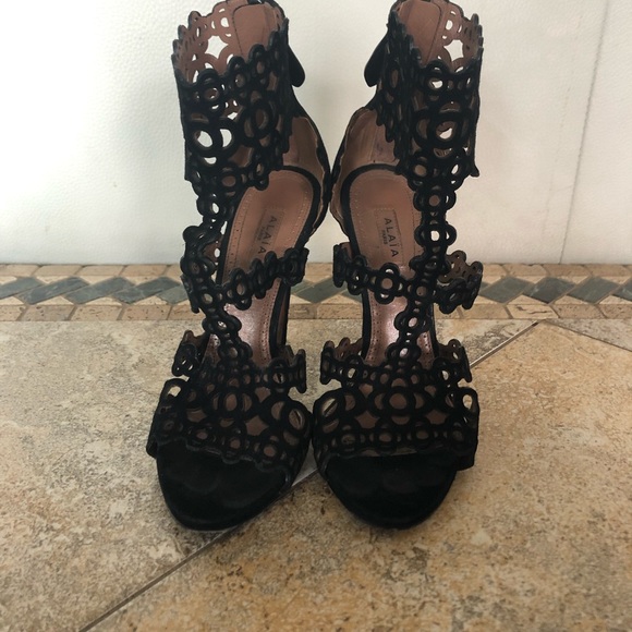 Alaia Chamois Cutout Black Sandals Size 6 - Picture 2 of 8